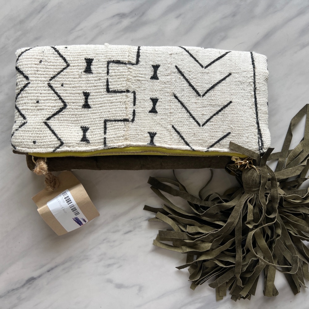 NWT fold-over Gaia zebra clutch